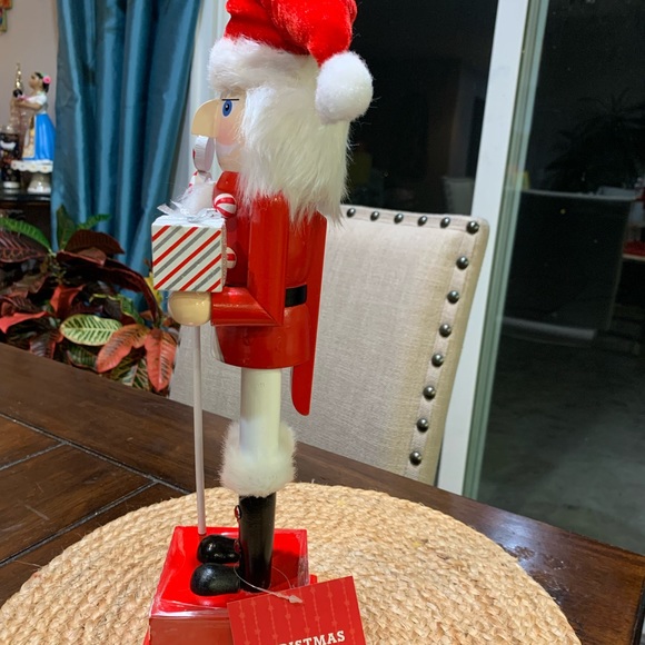 Christmas Countdown Nutcracker - Picture 2 of 6